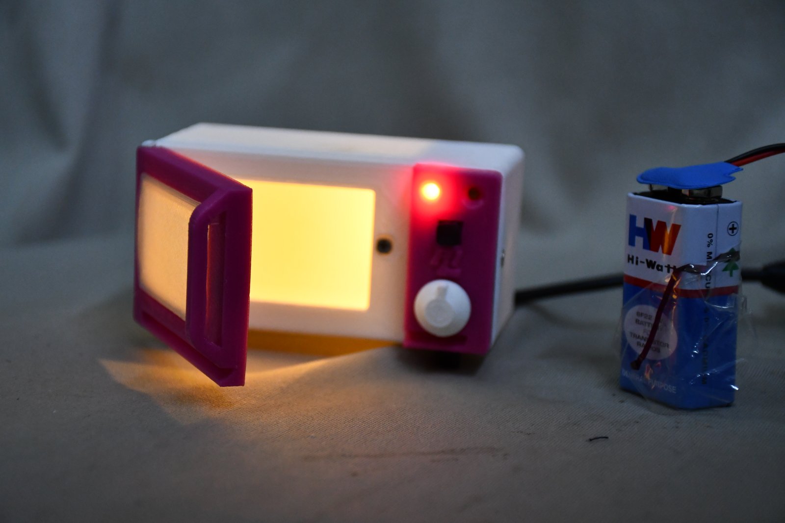 Miniature Micro Oven for Kids and Decor - Image 3